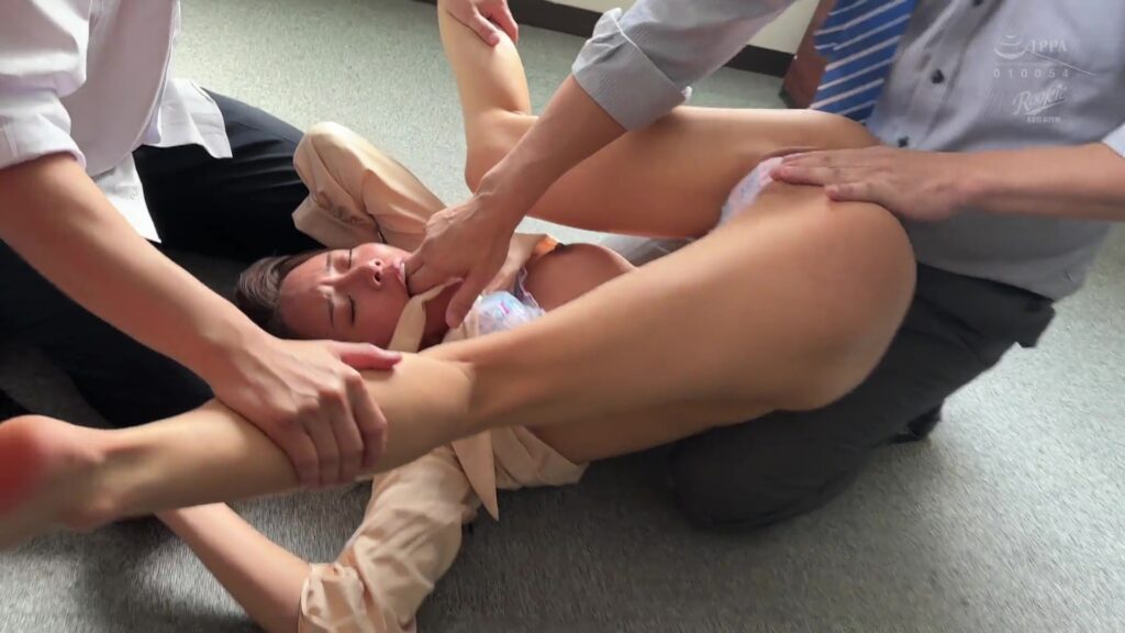 Molestation of the porn actress Totsuki Ruisa